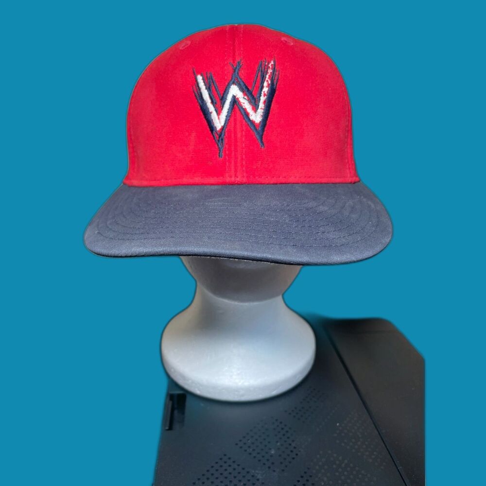 Vintage WWE hat 20 Pts S/M